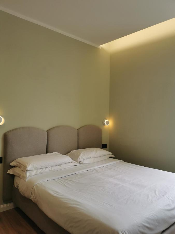 אלבניה Albium Hotel מראה חיצוני תמונה