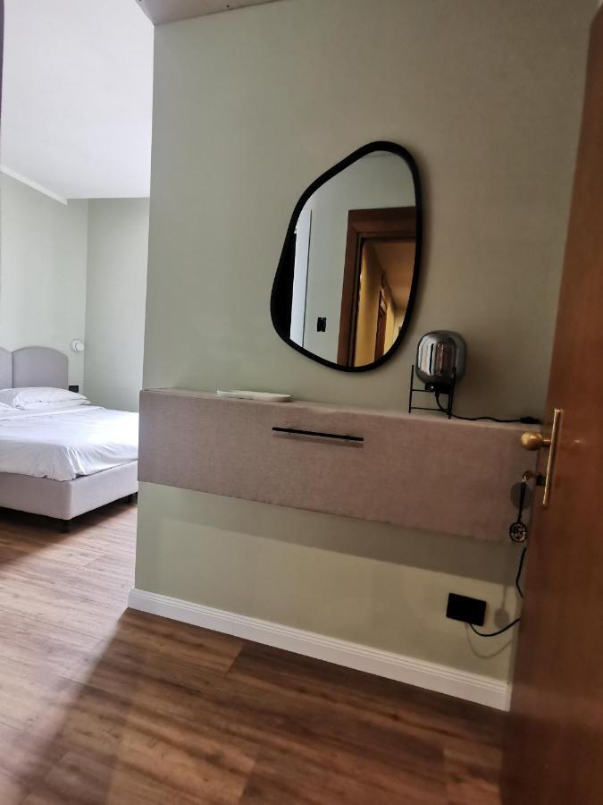 אלבניה Albium Hotel מראה חיצוני תמונה