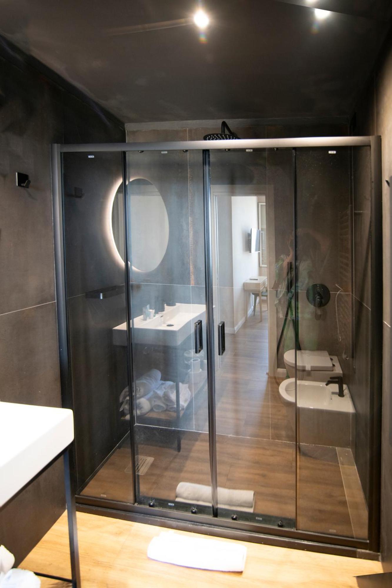 אלבניה Albium Hotel מראה חיצוני תמונה