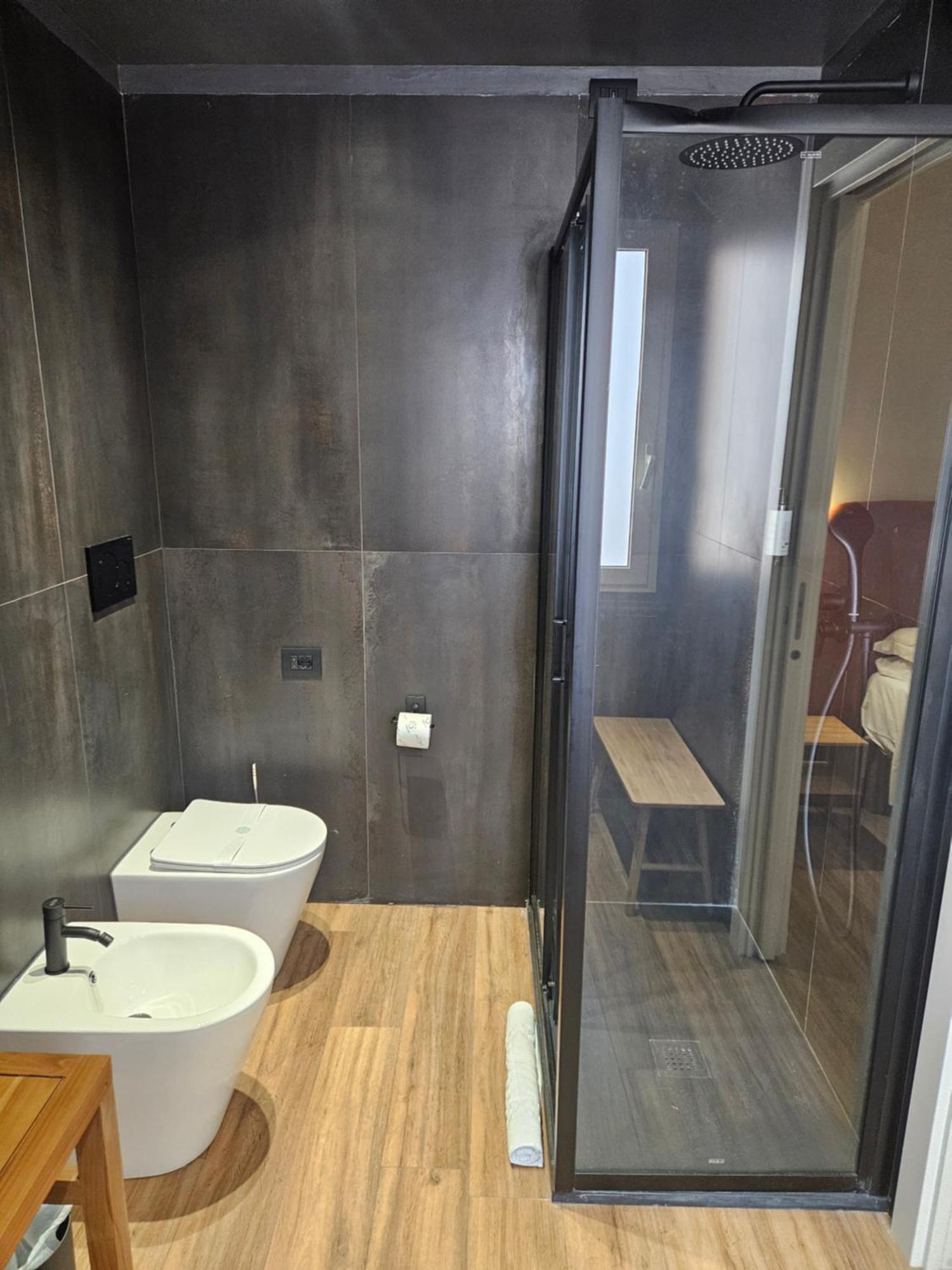 אלבניה Albium Hotel מראה חיצוני תמונה
